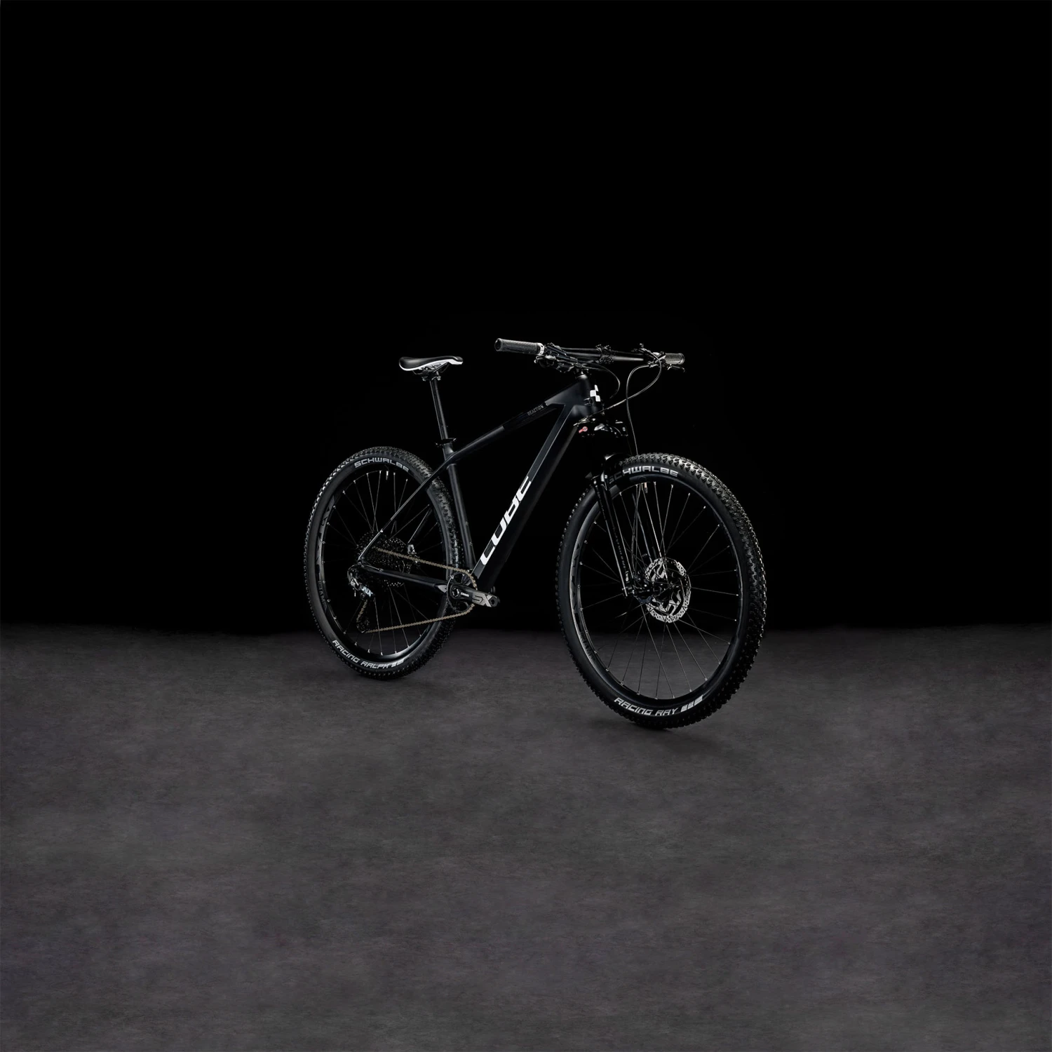 CUBE REACTION C:62 ONE - 29" Carbon Mountainbike - 2023 - Carbon / White 5 CUBE REACTION C:62 ONE - 29" Carbon Mountainbike - 2023 - Carbon / White - Afbeelding 3