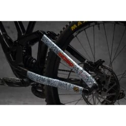 DYEDBRO Beschermfolie Voor Het Frame - RRR X DYEDBRO - White Matte -ROCKSHOX Verkoopwinkel dyedbro frame protection kit rrr x dyedbro white matte 4 1493852