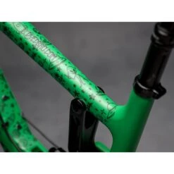 DYEDBRO Beschermfolie Voor Het Frame - Space Trip - Black Gloss -ROCKSHOX Verkoopwinkel dyedbro frame protection kit space trip black gloss 4 1493884