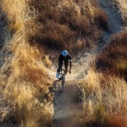 Giro Helios Spherical MIPS Helmet - Matte Black Fade -ROCKSHOX Verkoopwinkel giro helios spherical gravel helmet lifestyle specs 904450