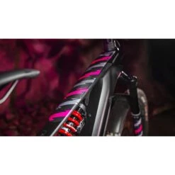 Muc-Off Frame Protection Kit E-MTB - Bolt/pink -ROCKSHOX Verkoopwinkel muc off frame protection kit dh enduro trail bolt pink 2 1289860