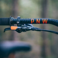 PNW Components Loam Remote Lever For Dropper Seatpost | MatchMaker X - Black/peanut Butter -ROCKSHOX Verkoopwinkel pnw components loam lever safety orange mounted 1237790