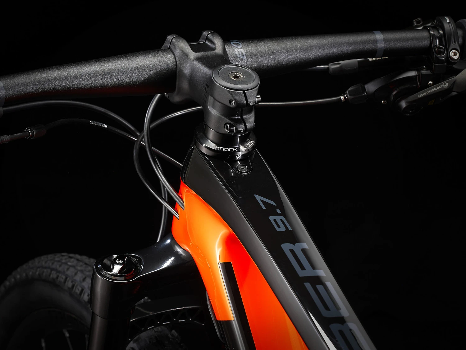 Trek Procaliber 9.7 GX 29" Carbon Mountain Bike - 2023 - Roarange / Deep Smoke 5 Trek Procaliber 9.7 GX 29" Carbon Mountain Bike - 2023 - Roarange / Deep Smoke - Afbeelding 3