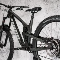 Rie:sel Design Chain:Tape 3000 Chain Stay Guard - Maori Grey -ROCKSHOX Verkoopwinkel riesel design chain tape 3000 maori grey t3 c005 g 03 1216725