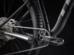 Trek Roscoe 7 Mountain Bike - 2023 - Matte Trek Black -ROCKSHOX Verkoopwinkel roscoe 7 black 9 1225358