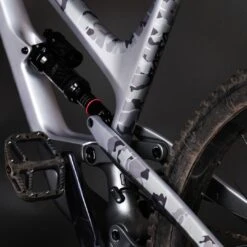 Unleazhed Frame Unscratch Bp01-F Frame Protection Tape - Undercover Matt -ROCKSHOX Verkoopwinkel unleazhed bp01 camo b 1022171